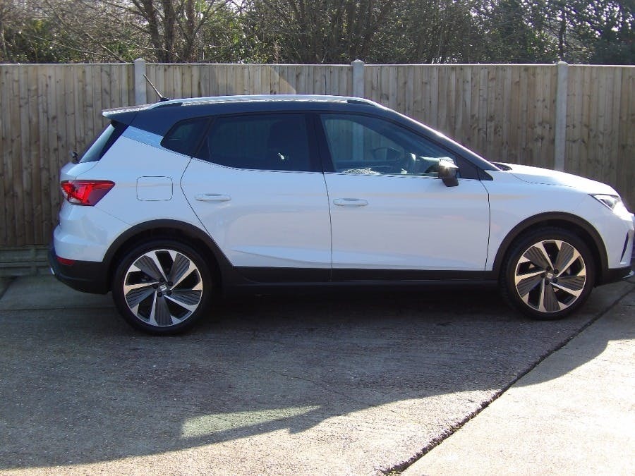 Seat Arona 1.0 Tsi Fr Sport Dsg DK74YGE White #3