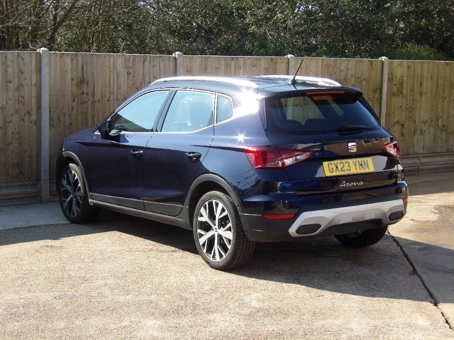 Seat Arona 1.0 Tsi Xperience Lux GX23YNN Blue #4