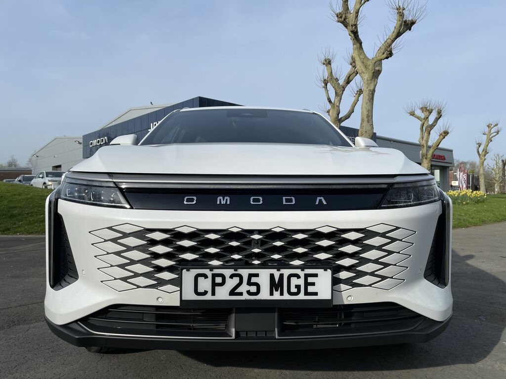Omoda 9 Noble White #2