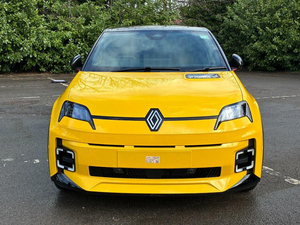 Renault 5 E-Tech Comfort Range 52Kwh Iconic Five  Black #2