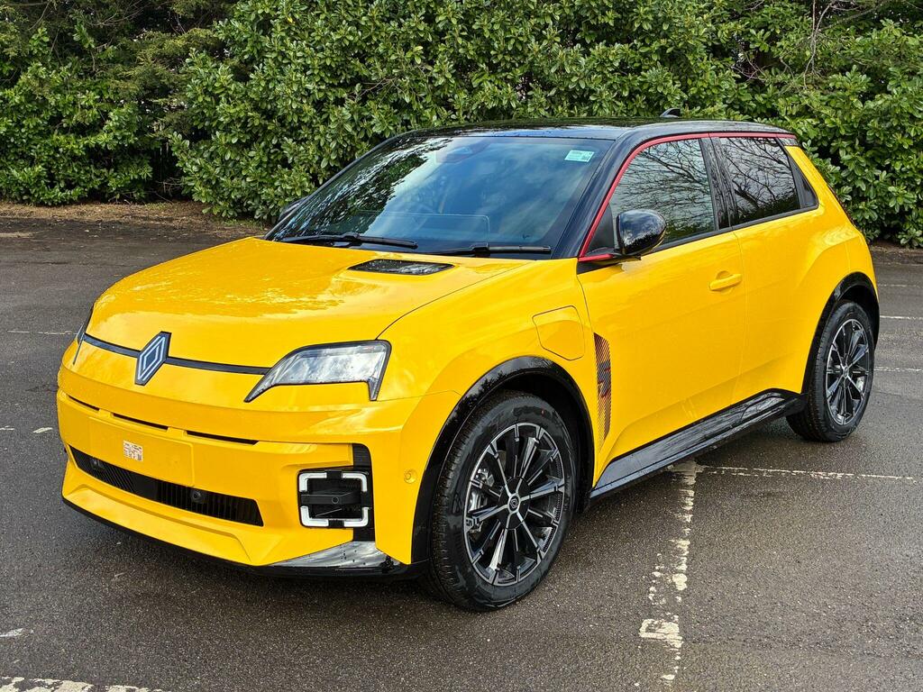 Renault 5 E-Tech Comfort Range 52Kwh Iconic Five  Black #3
