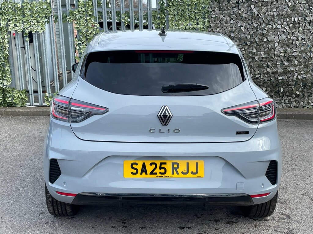 Renault Clio 1.6 E-tech Techno Euro 6 Ss SA25RJJ Grey #4
