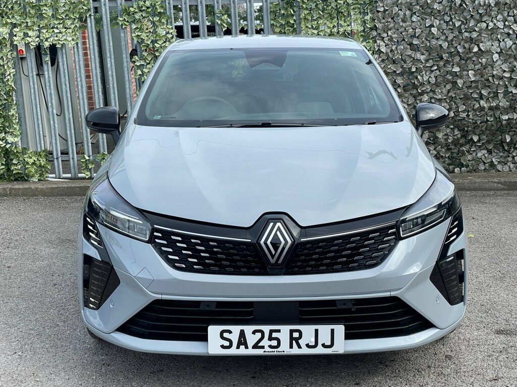 Renault Clio 1.6 E-tech Techno Euro 6 Ss SA25RJJ Grey #2