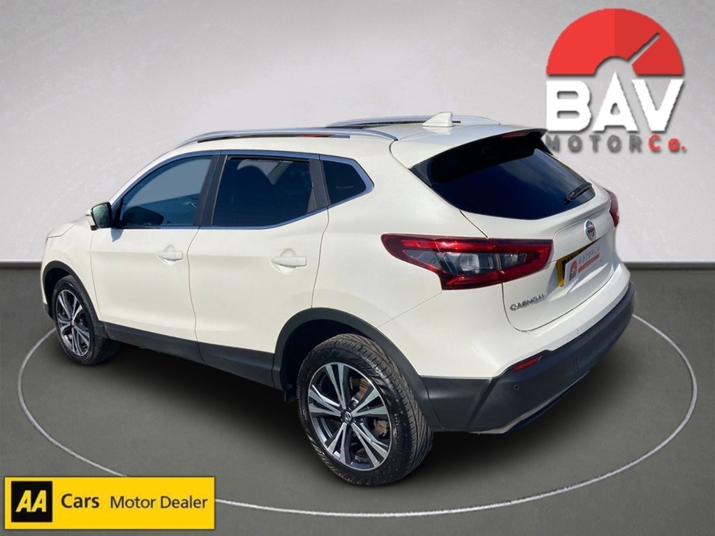 Nissan Qashqai Dig-t N-connecta DN69GBE White #5