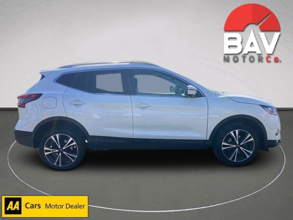 Nissan Qashqai Dig-t N-connecta DN69GBE White #2