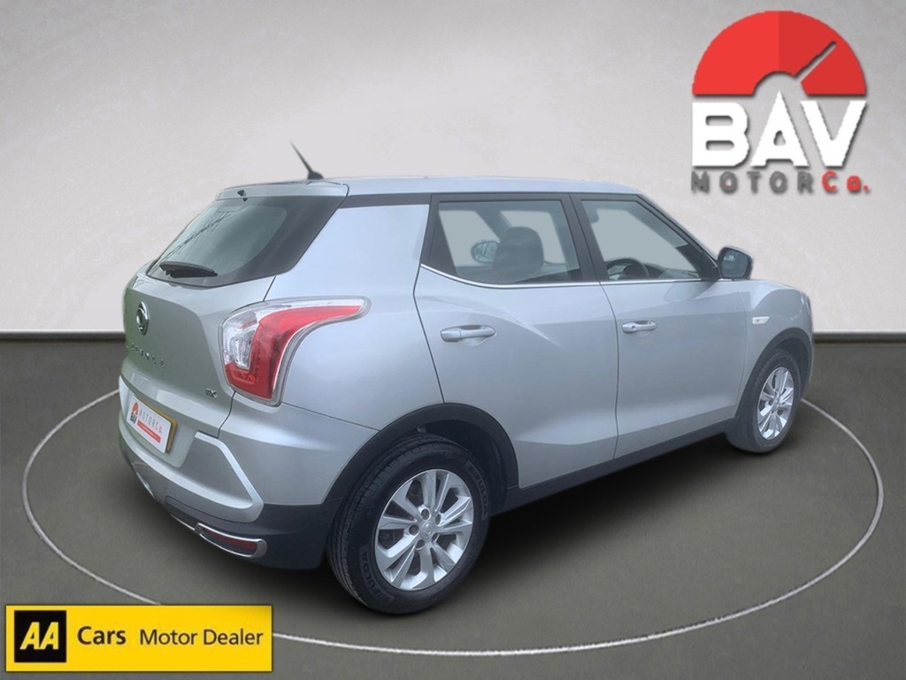 SsangYong Tivoli P Ex Silver #3
