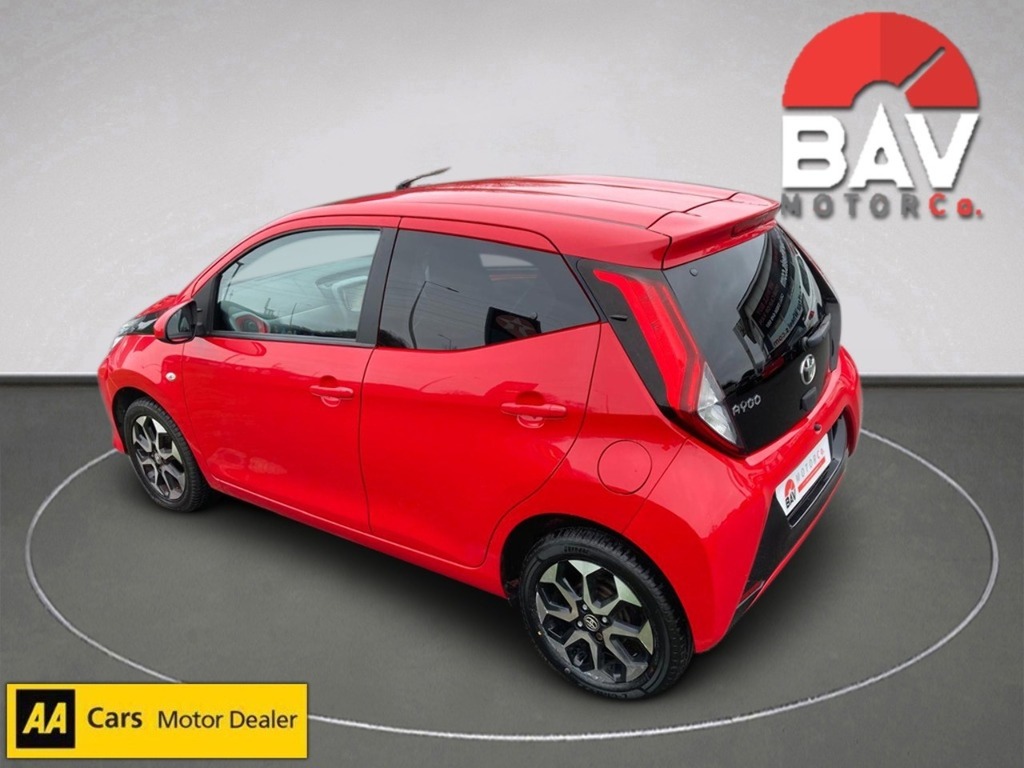 Toyota Aygo Vvt-i X-plore GF68HVC Red #5