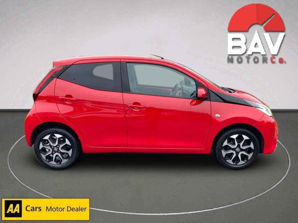Toyota Aygo Vvt-i X-plore GF68HVC Red #2
