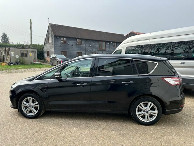 Ford S-Max Ecoblue Titanium Mpv Black #2