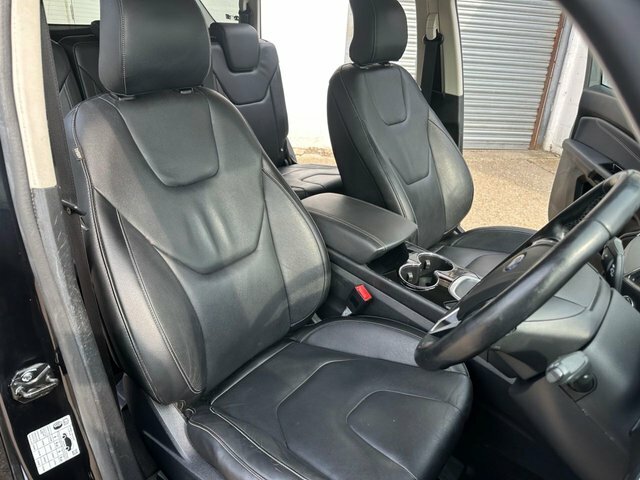Ford S-Max Ecoblue Titanium Mpv Black #3