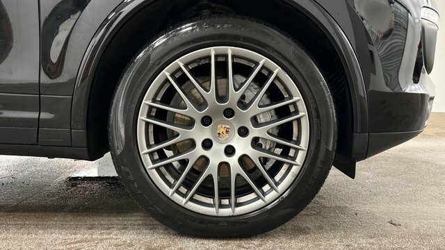 Porsche Cayenne Td V6 Platinum Edition RK66BXM Black #3