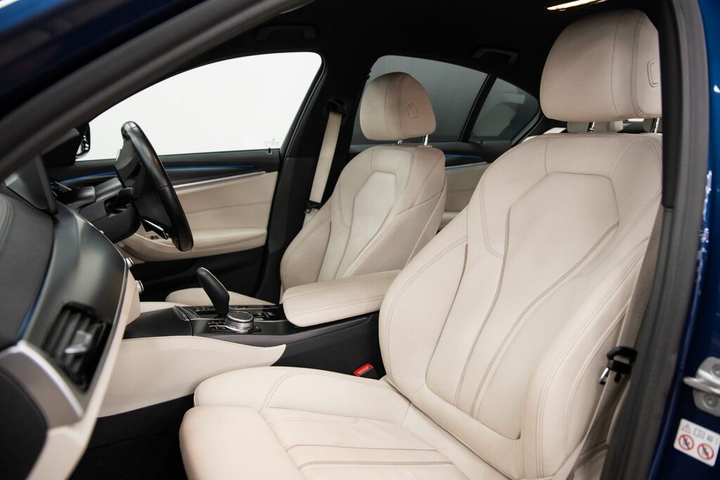 BMW 5 Series Automatic WV71TGJ Blue #4