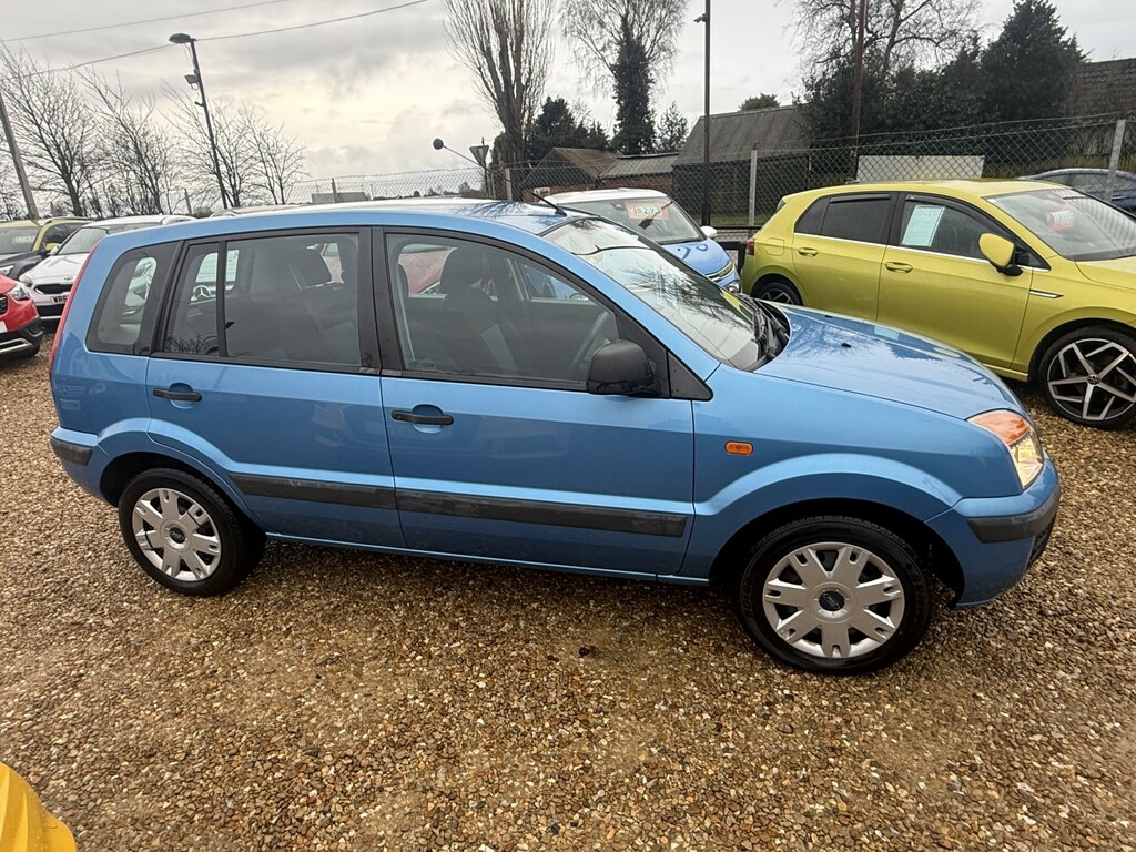 Ford Fusion Hatchback 1.4 Style 2010 Blue
