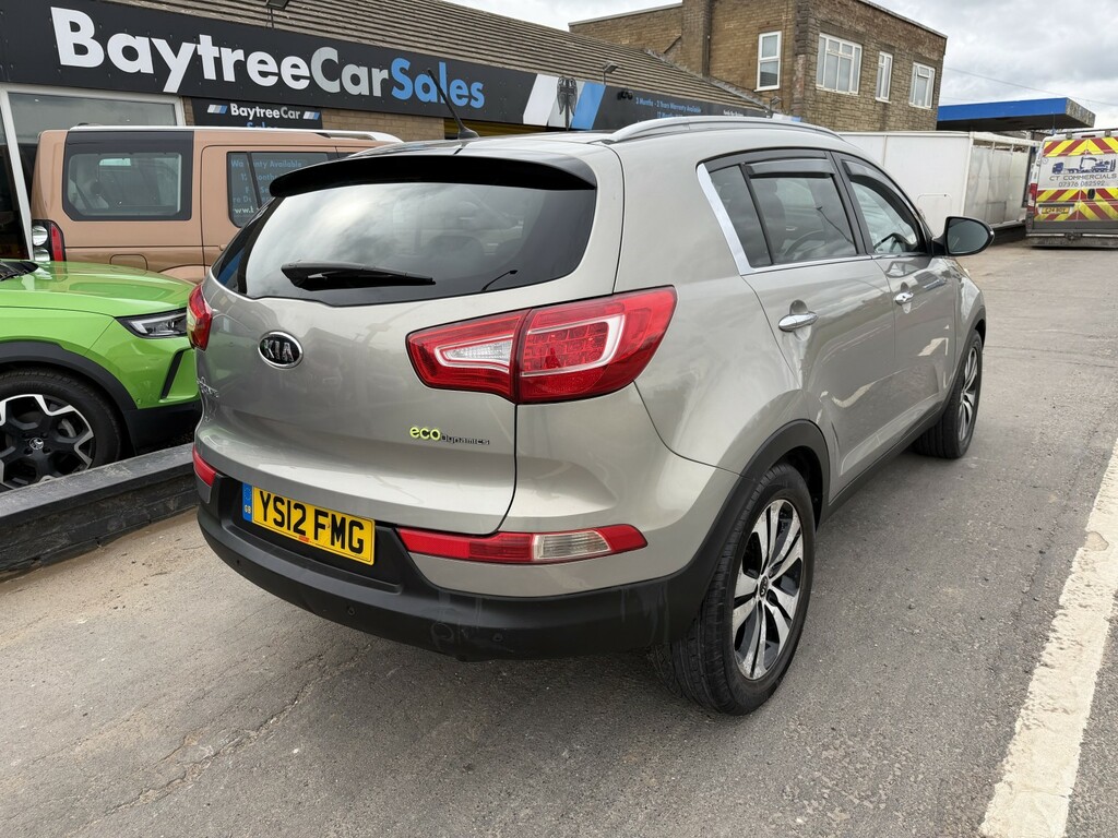 Kia Sportage Suv 1.7 Crdi Ecodynamics 3 2012 Silver #6