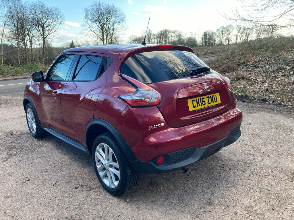 Nissan Juke Nissan Juke 1.2 N-connecta Dig-t Hatchback. CK16ZWU Red #4