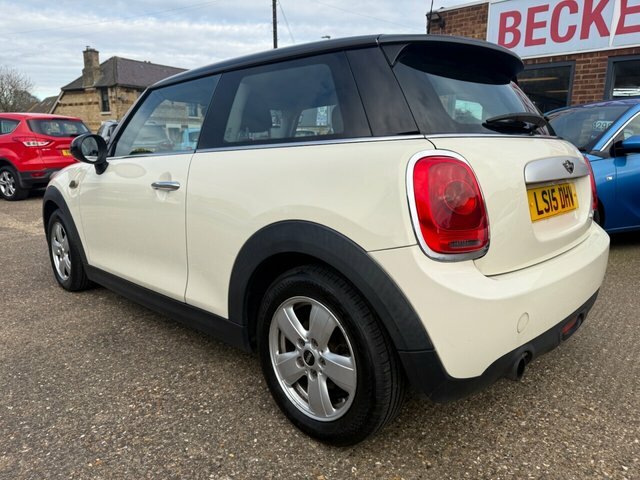 Mini Hatch Cooper Hatchback LS15DHV White #5