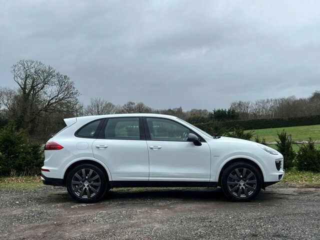 Porsche Cayenne 3.0 Cayenne V6 D GD65AVN White #4