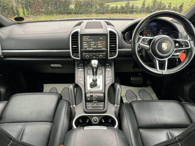 Porsche Cayenne 3.0 Cayenne V6 D GD65AVN White #3