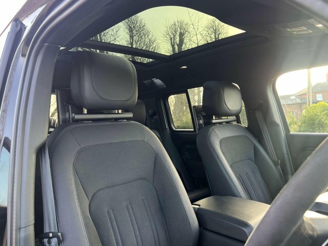 Land Rover Defender 5.0 Defender V8 Black #5