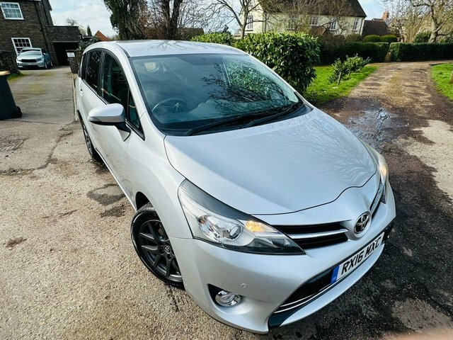 Toyota Verso 1.8 V-matic Trend Mpv Multidrive S Euro Silver #3