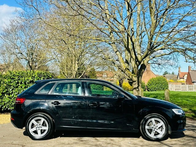 Audi A3 1.0 Tfsi Se Sportback Euro 6 S LO17UBA Black #4