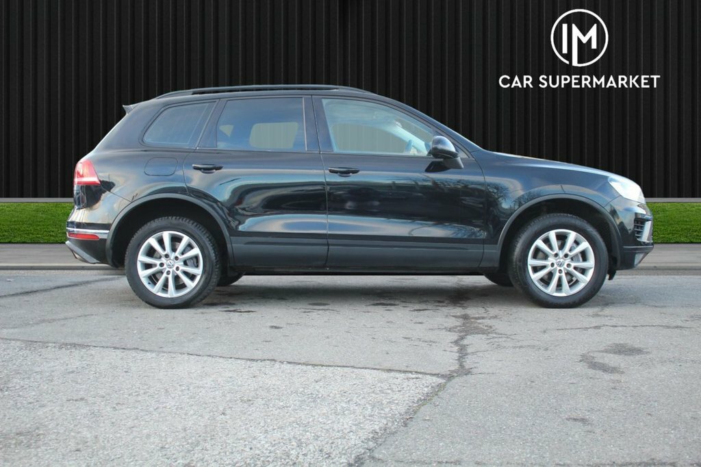 Volkswagen Touareg 3L Escape YA16PPF Black #4