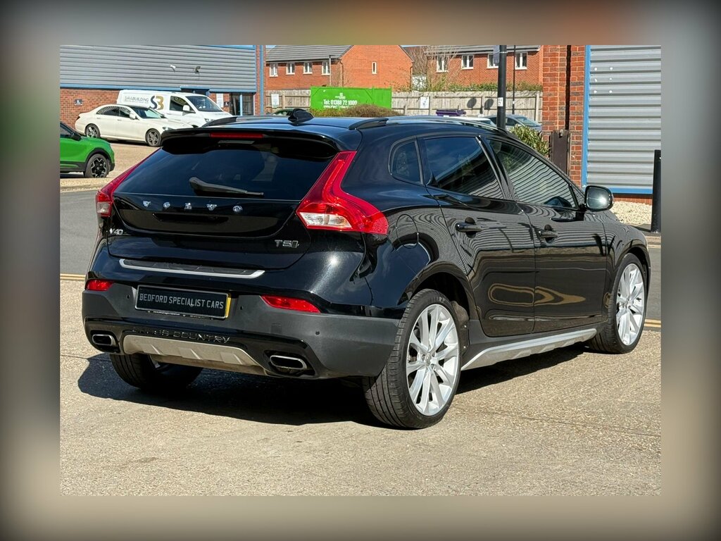 Volvo V40 Cross Country T5 245 Bhp Awd Cross Country Pro Geartronic Black #6
