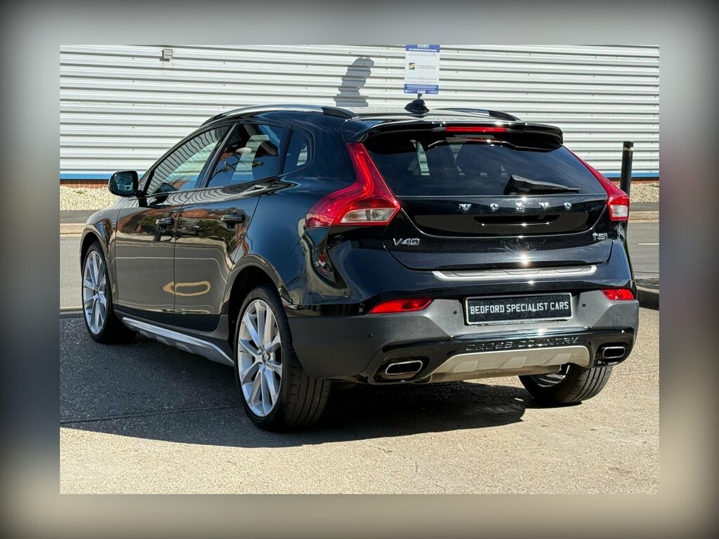 Volvo V40 Cross Country T5 245 Bhp Awd Cross Country Pro Geartronic Black #4