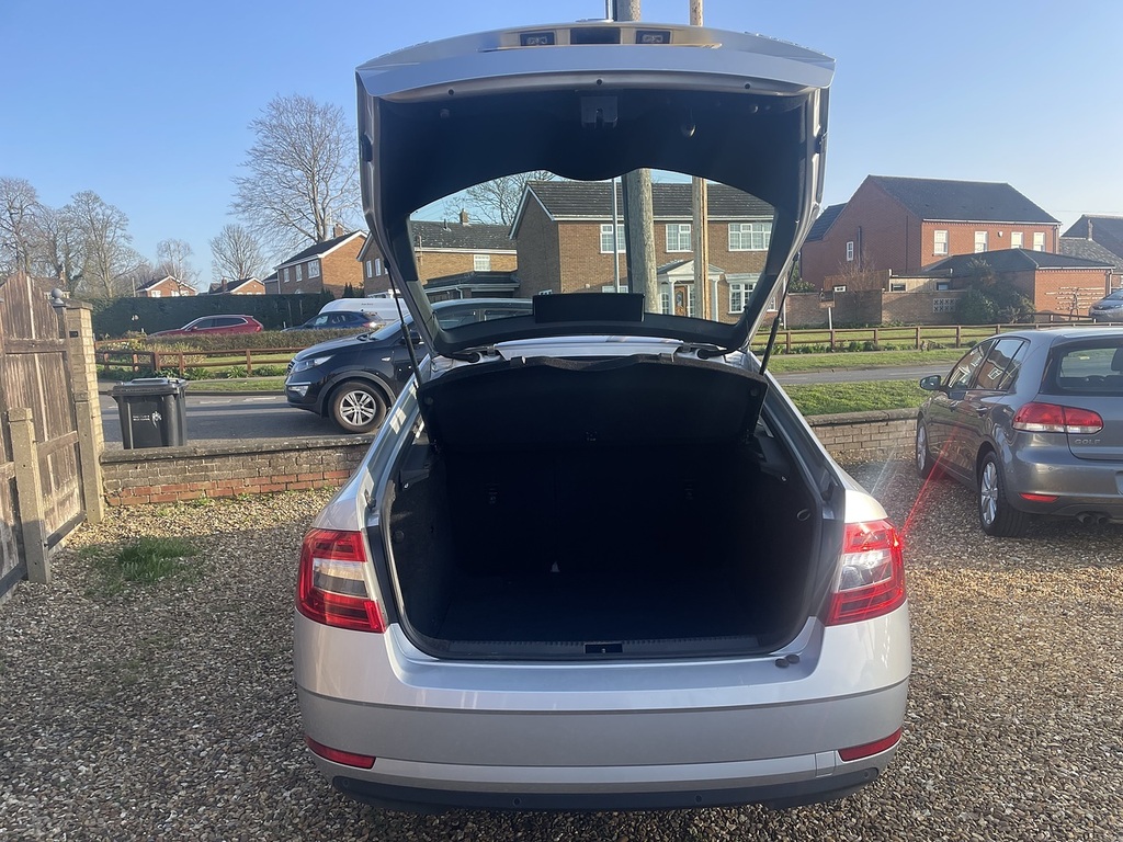 Skoda Octavia Tsi Act Se WD68WLP Silver #4