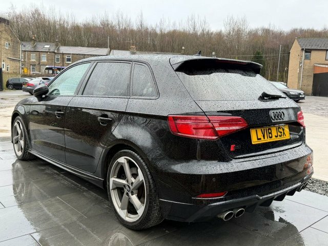 Audi S3 2.0 Tfsi Black Edition Sportback S Tron LV18JSX Black #5