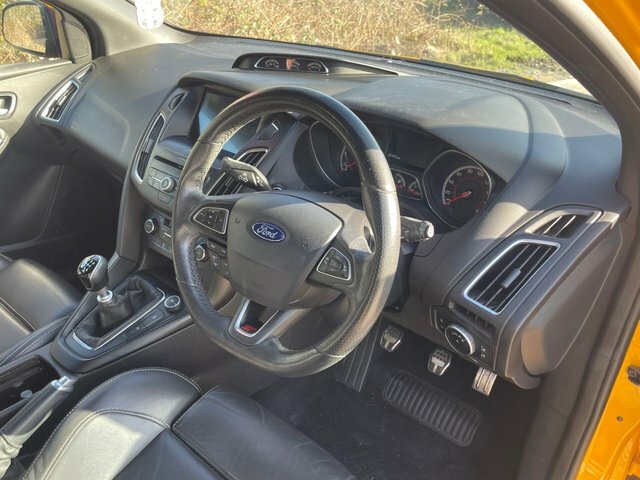 Ford Focus 2.0 Tdci St-3 Hatchback Euro 6 P77CLT Yellow #4