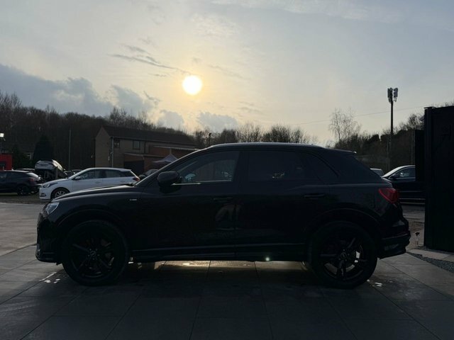 Audi Q3 2.0 Tdi 40 S Line Suv S Tronic Quattro SK21EKZ Black #5