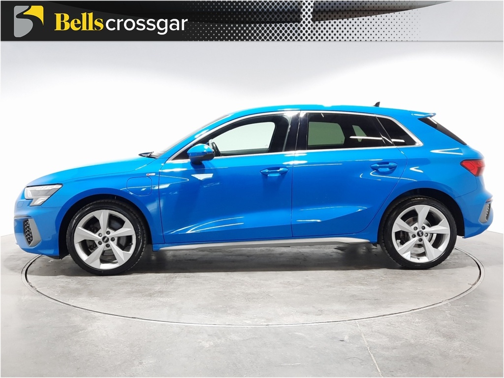 Audi A3 40 Tfsi E S Line S Tronic LR71MGZ Blue #4