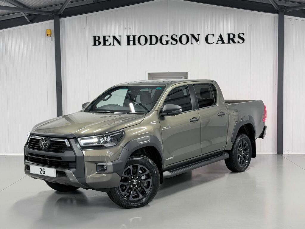 Toyota HILUX 2.8 D-4d-h Invincible X Brown