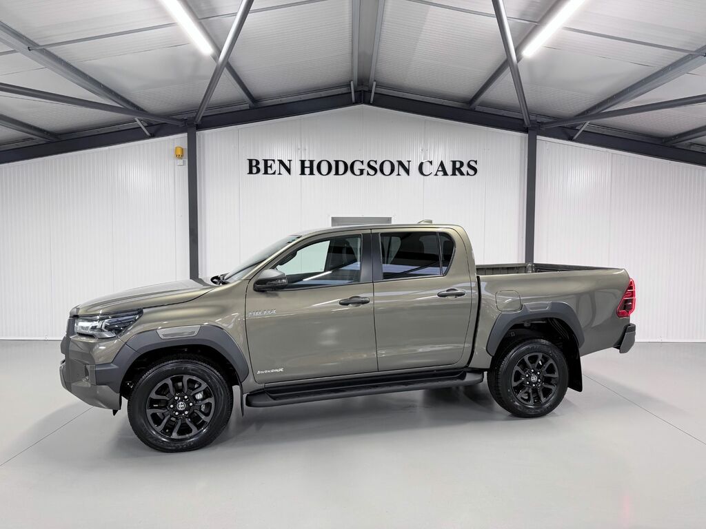 Toyota HILUX 2.8 D-4d-h Invincible X Brown #3