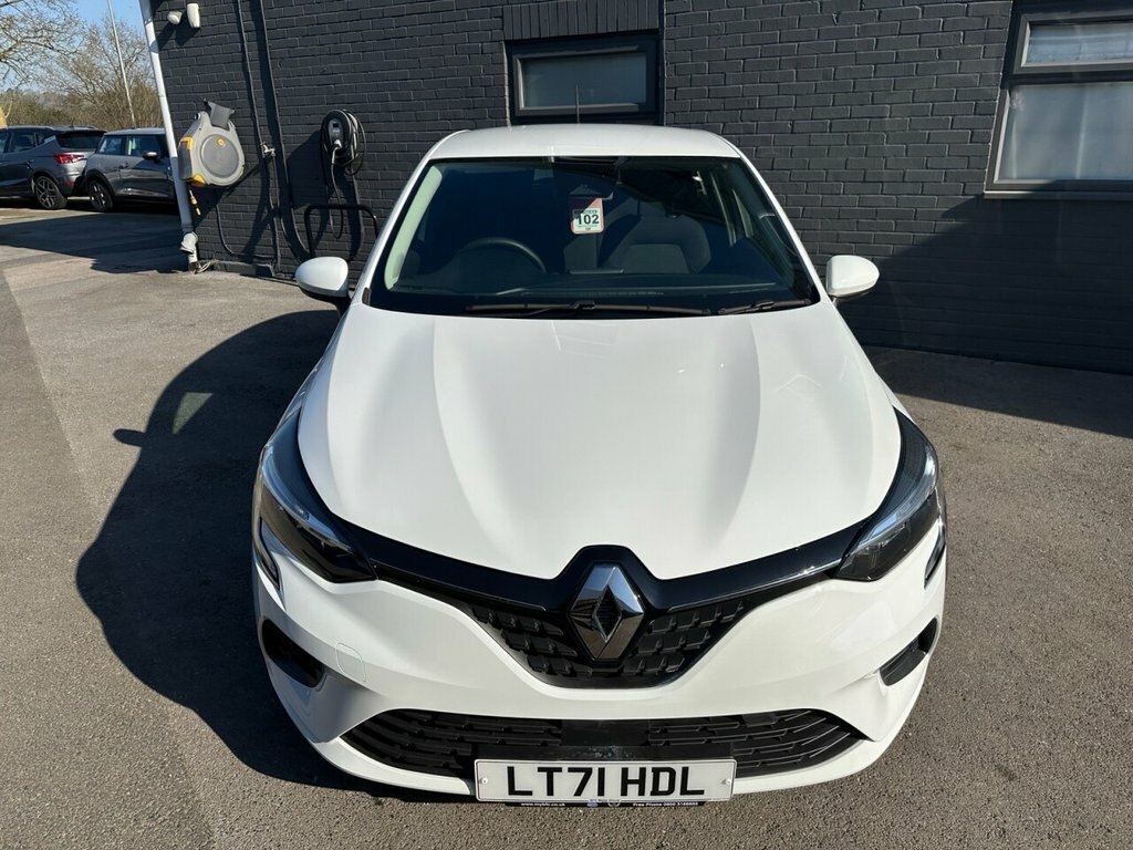 Renault Clio 1L Iconic LT71HDL White #4