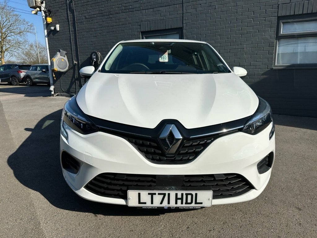 Renault Clio 1L Iconic LT71HDL White #5
