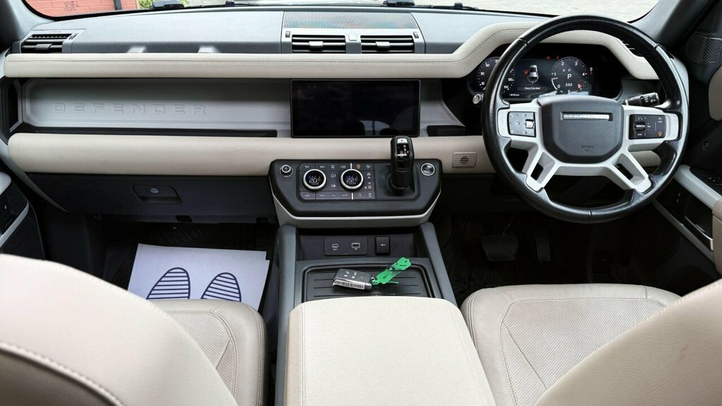 Land Rover Defender 110 2022 3.0 D250 Mhev Xs Edition 4Wd Euro 6 Ss V444DGE Silver #3