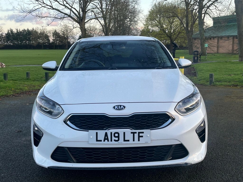 Kia Ceed 1.6 Crdi 3 Dct Euro 6 Ss White #2