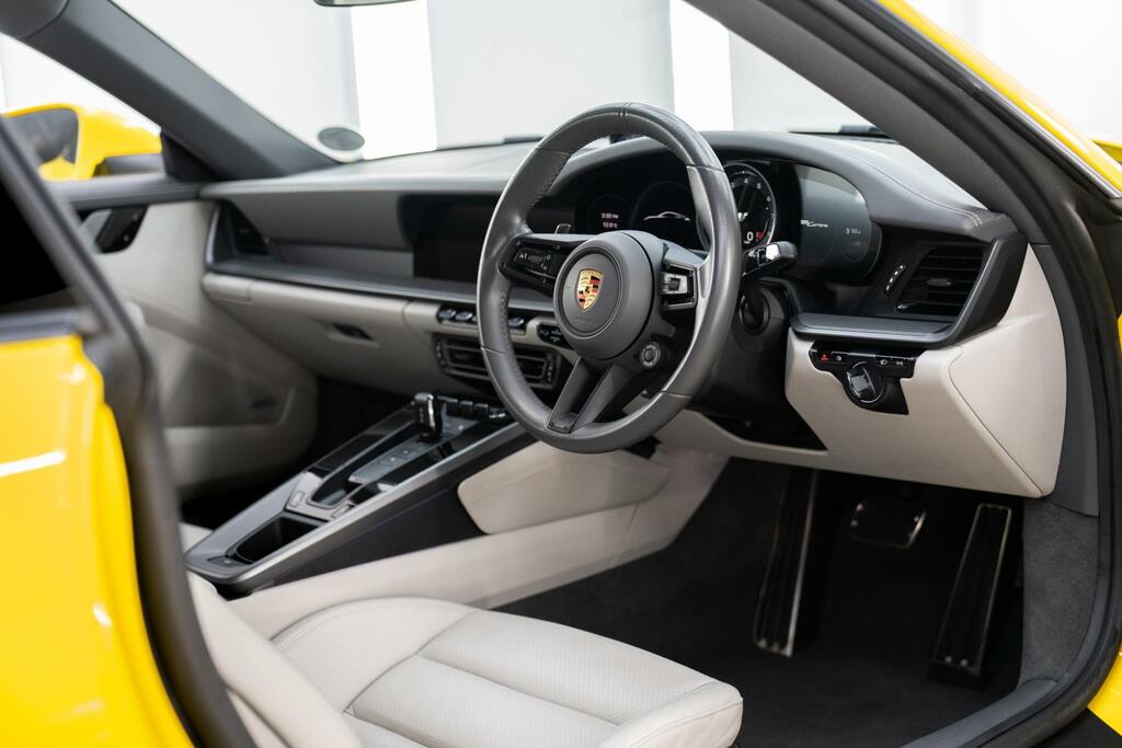 Porsche 911 3.0T 992 Carrera Coupe Pdk Euro 6 S S Yellow #4