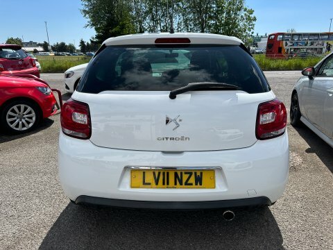 Citroen DS3 Hdi Black And White #6