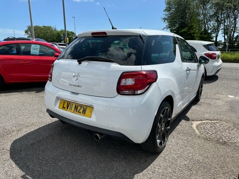 Citroen DS3 Hdi Black And White #5