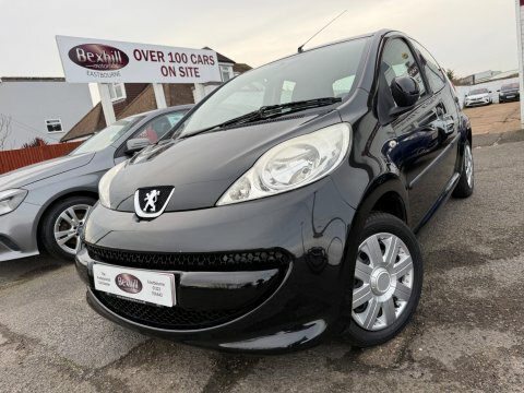 Peugeot 107 Urban LB08MJF Black #2