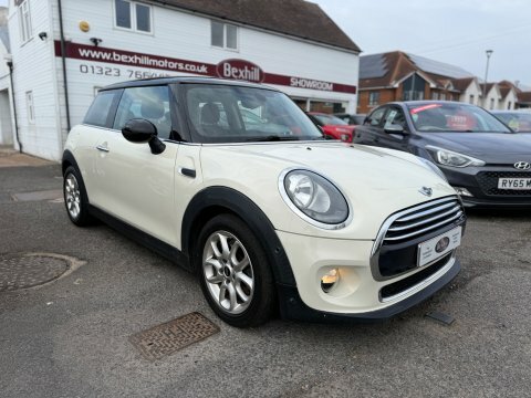 Mini Hatch Cooper White #4