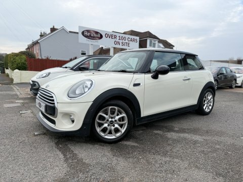 Mini Hatch Cooper White