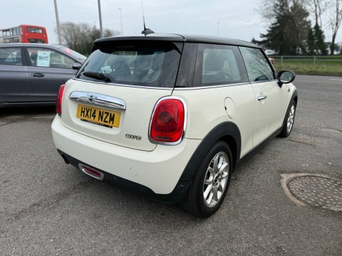 Mini Hatch Cooper White #5