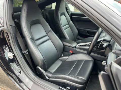 Porsche 911 Carrera 4S Pdk MT19TXJ Black #2