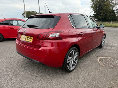 Peugeot 308 E-hdi Feline Red #5
