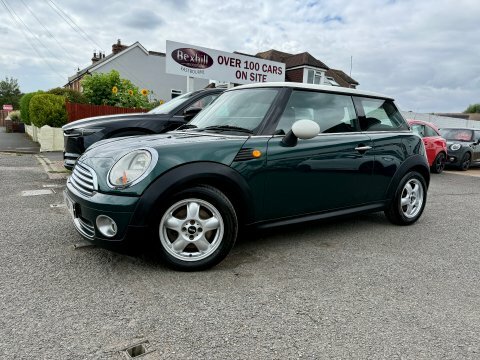 Mini Hatch One Green