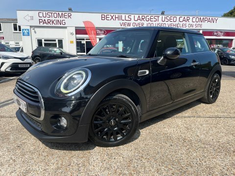 Mini Hatch 1.5 Cooper Black